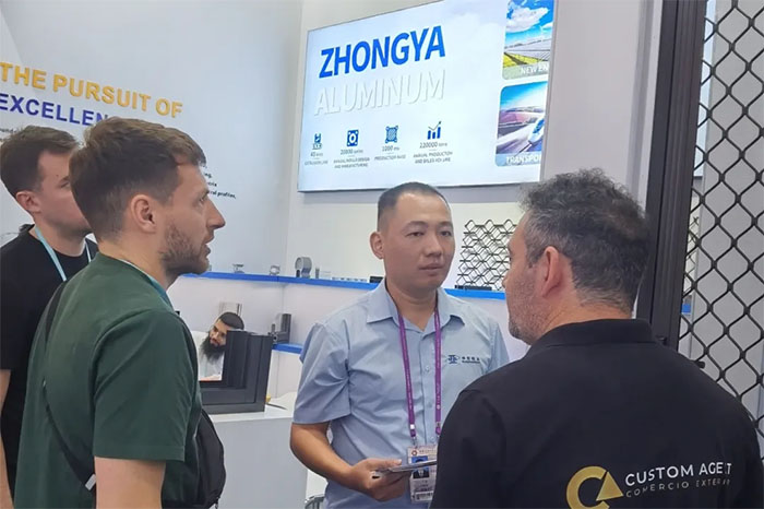 1730361912248766.jpg 廣州廣交會中亞鋁業